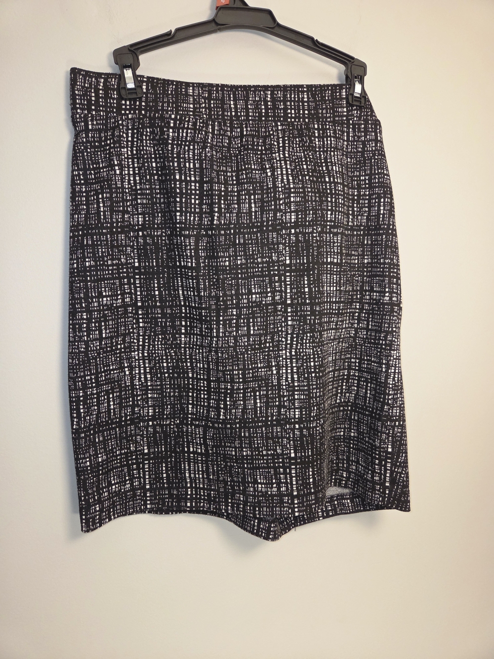 Nicole Miller Black & White Grid Pencil Skirt